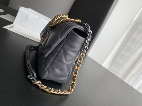  Handbag  Chanel 1161  size 30cmx20cm10 cm 