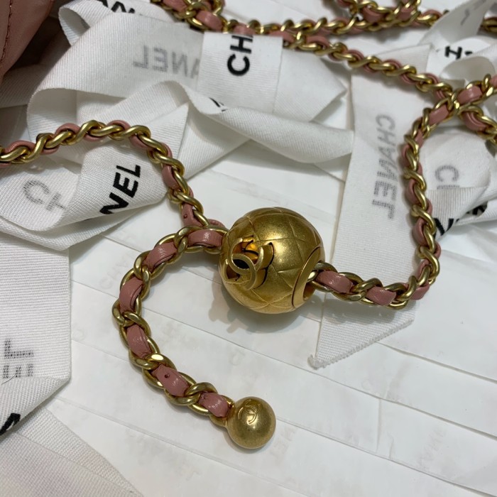 Handbag  Chanel  1787  size 20 cm