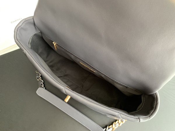  Handbag  Chanel 1161  size 30cmx20cm10 cm 