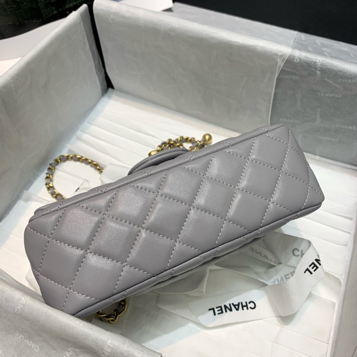  Handbag   Chanel  1787  size  20 cm