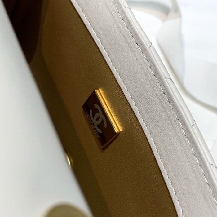 Handbag  Chanel 1786 size 17 cm