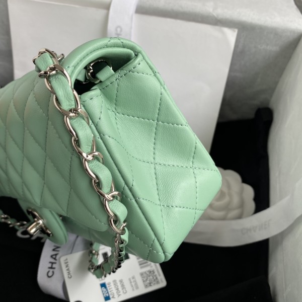  Handbag   Chanel  size  20 cm