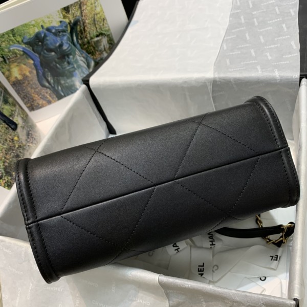  Handbag  Chanel AS2750  size  23 21 11 cm