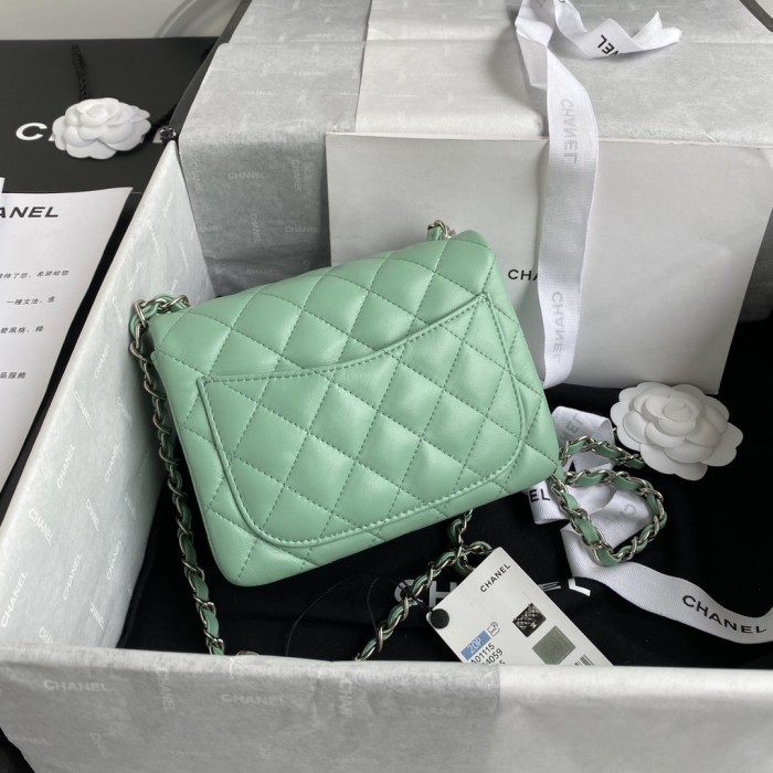  Handbag  Chanel  size 17 cm