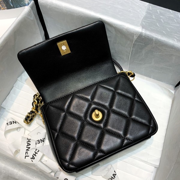  Handbag  Chanel  AS2733  size  17 12.5 5 cm