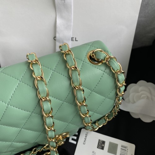  Handbag  Chanel  size  17 cm