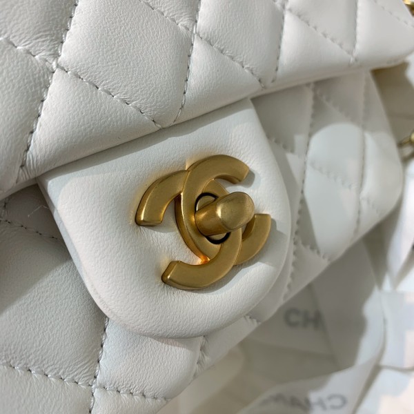  Handbag  Chanel 1787 size 20 cm