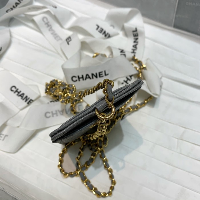  Handbag   Chanel 81150 size  10.5 7 0.5 cm