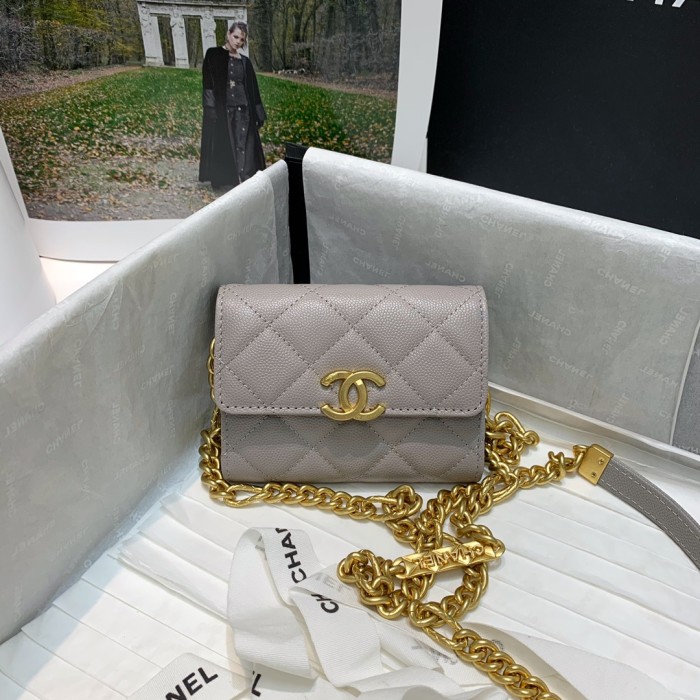  Handbag  Chanel 81156 size 12 9 2.5 cm