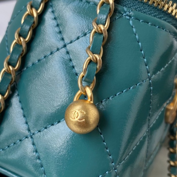  Handbag  Chanel   AP2292 size 11*8.5*7 cm