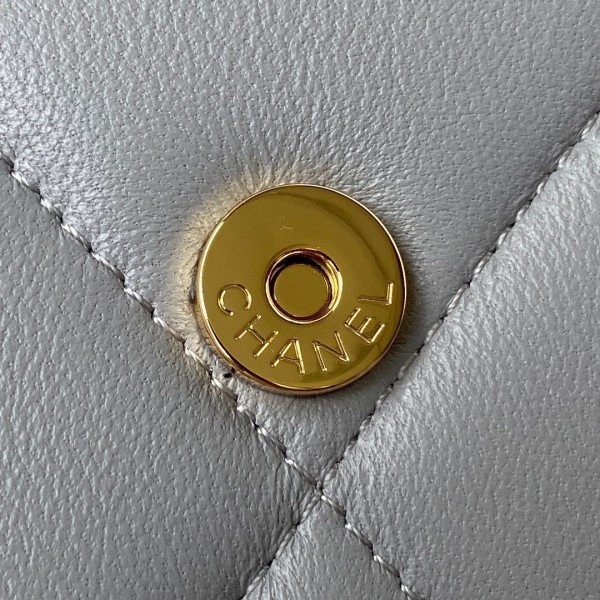  Handbag  Chanel  AP2236  size 19 cm