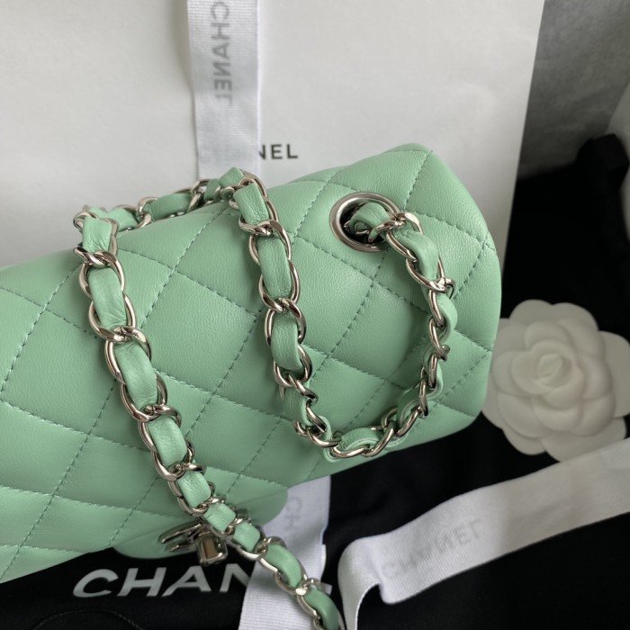  Handbag   Chanel  size  20 cm