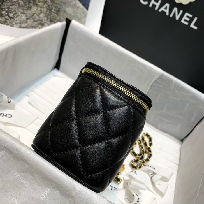  Handbag  Chanel  81138 size  16 9.5 8 cm