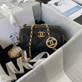  Handbag  Chanel AS3384 size 11*20*11 cm