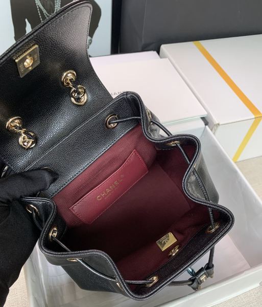  Handbag  Chanel   size   20x19x12 cm