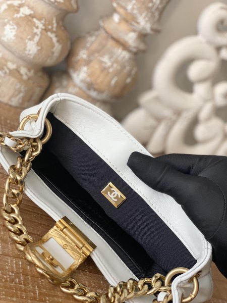  Handbag Chanel 3475  size 12.5*19*6.5* cm