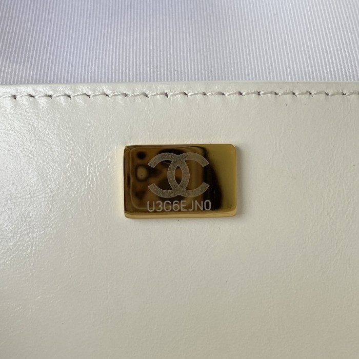  Handbag  Chanel  AS3332 size  21*23*8  cm