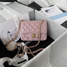  Handbag  Chanel  size  17 cm