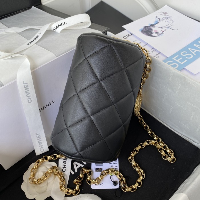  Handbag  Chanel AS3384 size 11*20*11 cm