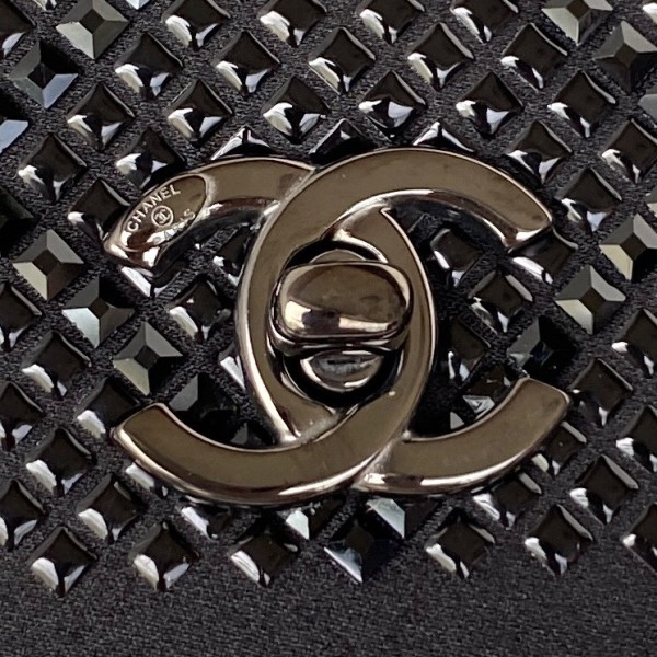  Handbag   Chanel  AP2853  size  19.2*12.3*3.5 cm.