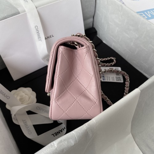  Handbag  Chanel  size 17 cm