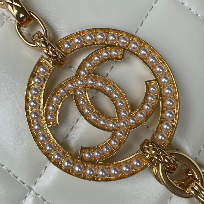  Handbag  Chanel AS3383  size  13-19-6.5 cm