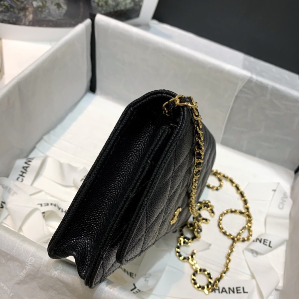  Handbag  Chanel 81152  size 19 cm