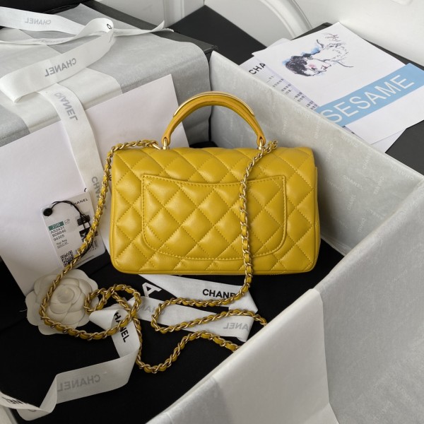  Handbag  Chanel AS2431 size  20x12x6 cm