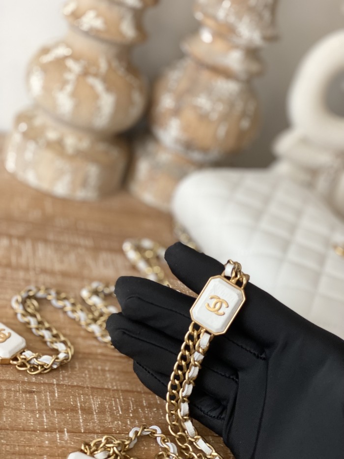  Handbag Chanel 81217  size  19.2  12.3   3.5 cm