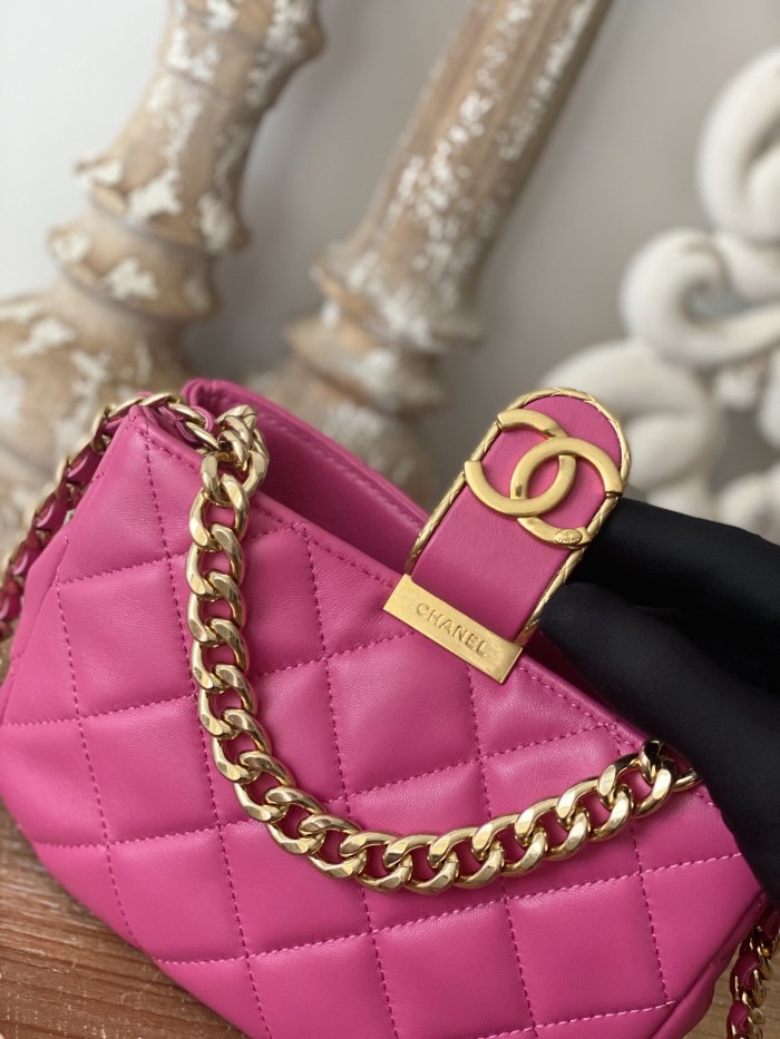  Handbag  Chanel 3475 size  12.5*19*6.5 *cm