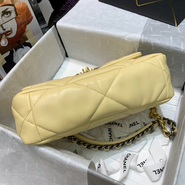  Handbag  Chanel  AS1160  size  16 26 9 cm