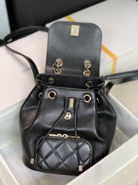  Handbag  Chanel   size   20x19x12 cm