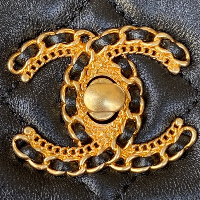  Handbag  Chanel  AS3386 size 14×22×8 𝗰𝗺