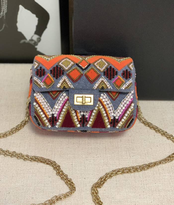  Handbag  Chanel    𝐒𝐒2022  size 18 cm