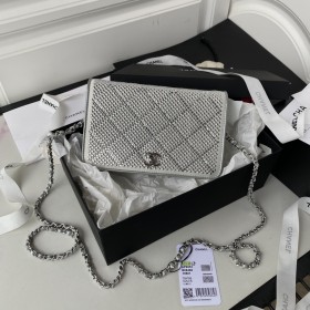  Handbag Chanel  AP2853  size 19.2*12.3*3.5 cm