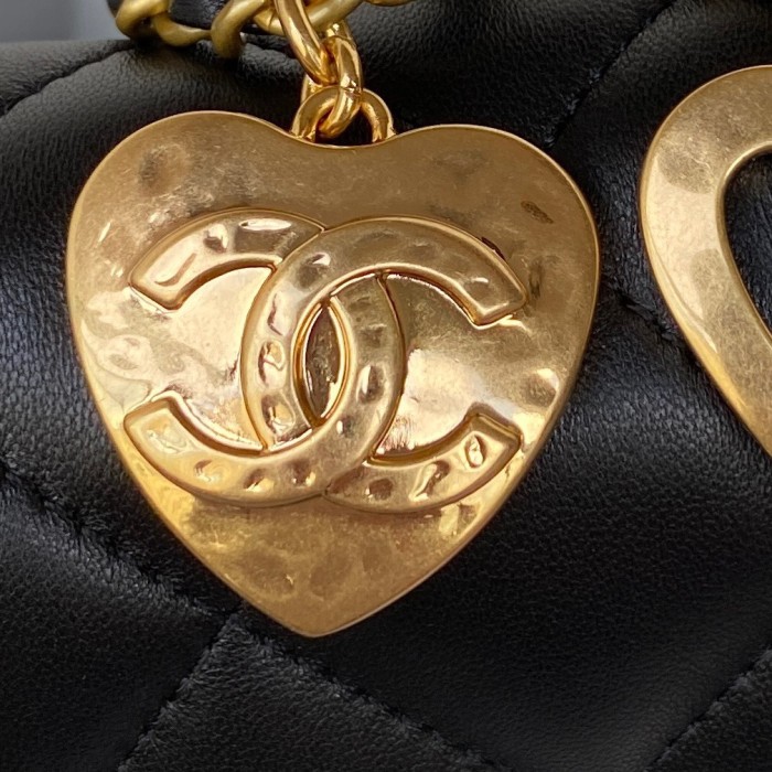 Handbag  Chanel AS3456  size  12*19*7 cm