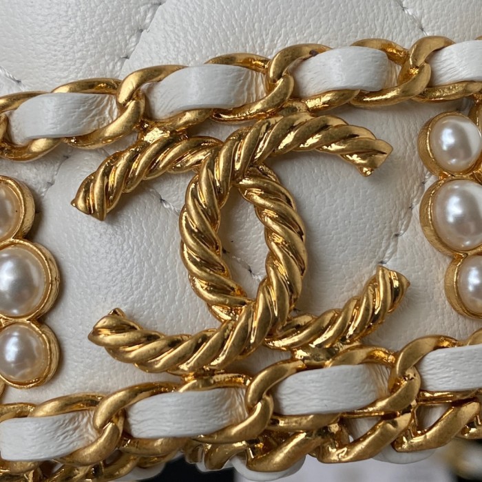  Handbag  Chanel AP2257  size  15x9x9 cm