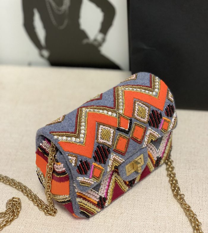  Handbag  Chanel    𝐒𝐒2022  size 18 cm