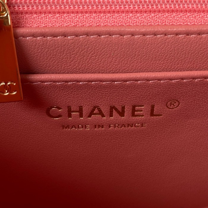 Handbag  Chanel  size 17 cm