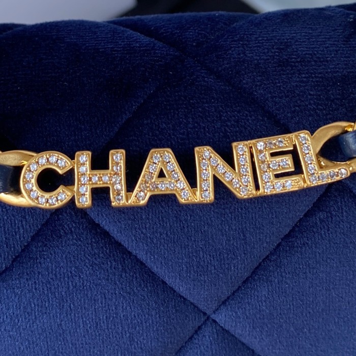  Handbag  Chanel   AS3450  size 20 cm