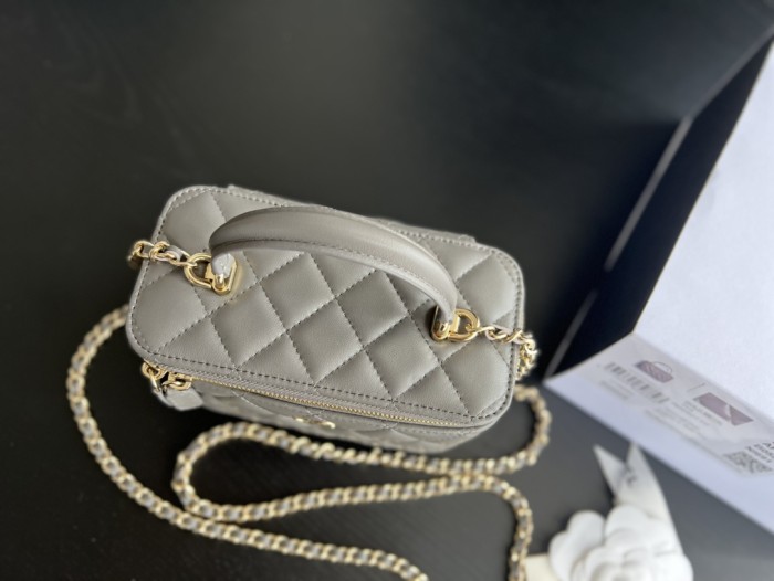  Handbag Chanel AP2199  size 17cmx9.5cmx8 cm 