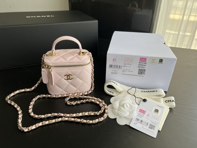 Handbag   Chanel  AP2198  size  11cmx8.5cmx7 cm