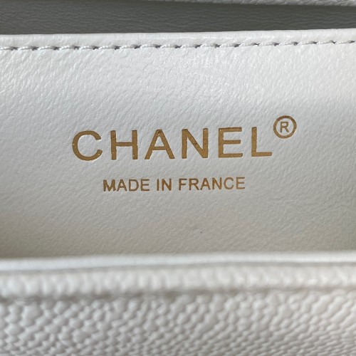  Handbag  Chanel AS3350  size  18x12.5x6 cm  