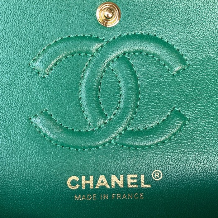 Handbag   Chanel  A01113  Size   23 cm