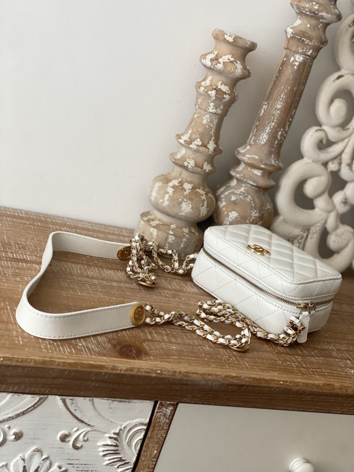 Handbag  Chanel  2858 size  14x10x7 cm