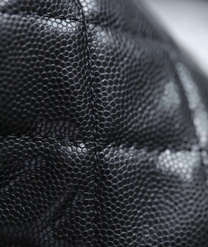  Handbag   Chanel size  𝟷𝟷*𝟿*𝟾.𝟾 𝚌𝚖