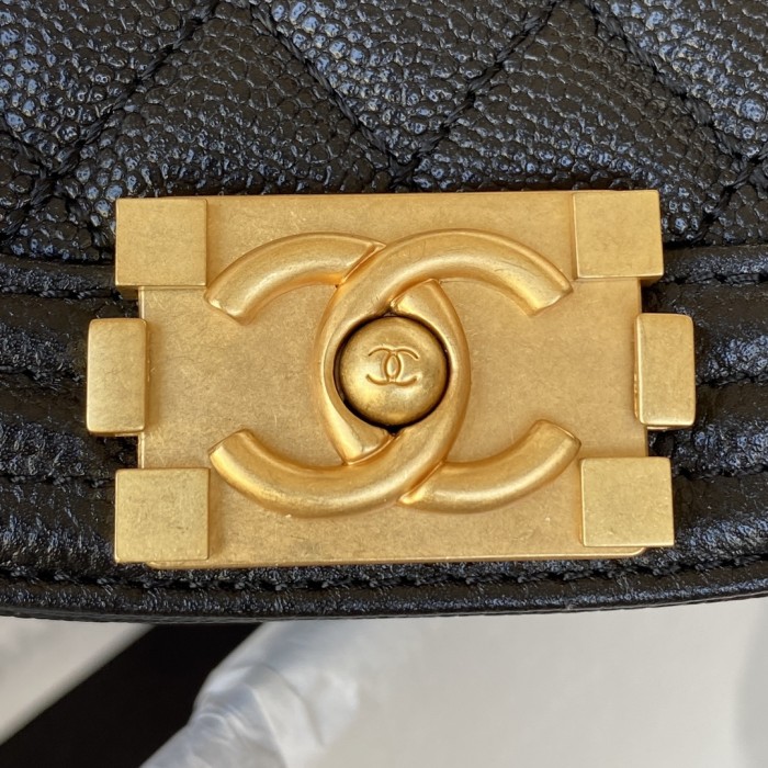  Handbag  Chanel  AS3315  size  15x9.5x4.5 cm 
