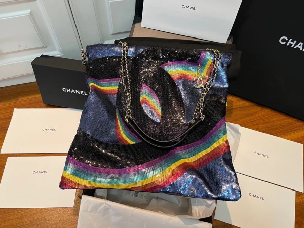  Handbag   Chanel  99815  size  39*39  cm