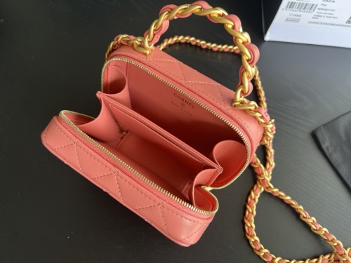  Handbag  Chanel AP2874  size 13.5cmx8.5cmx6 cm 