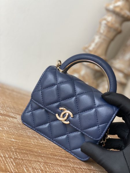 Handbag  Chanel 81209 size 12.5 cm